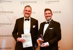 Fotoshooting beim Innovator des Jahres, 15.11.2024 | Deutsche Innovationswoche 2024 | Fotocredit: INNOVATOR DES JAHRES / Zübeyde Kopp, studioZeta